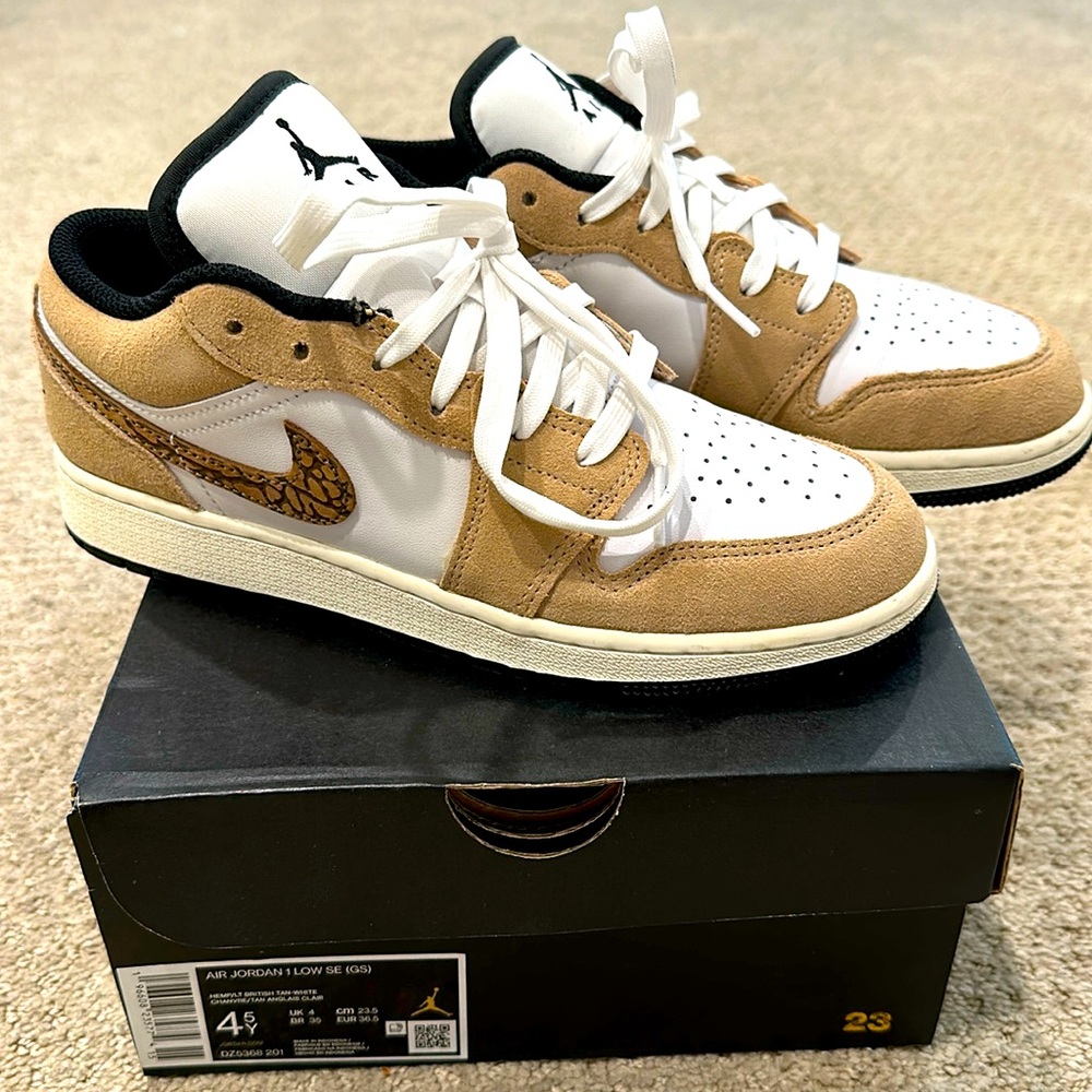 COPY - Air Jordan 1 Low SE Hemp/tan/white. Size 4.5.Y. Worn once.. $70